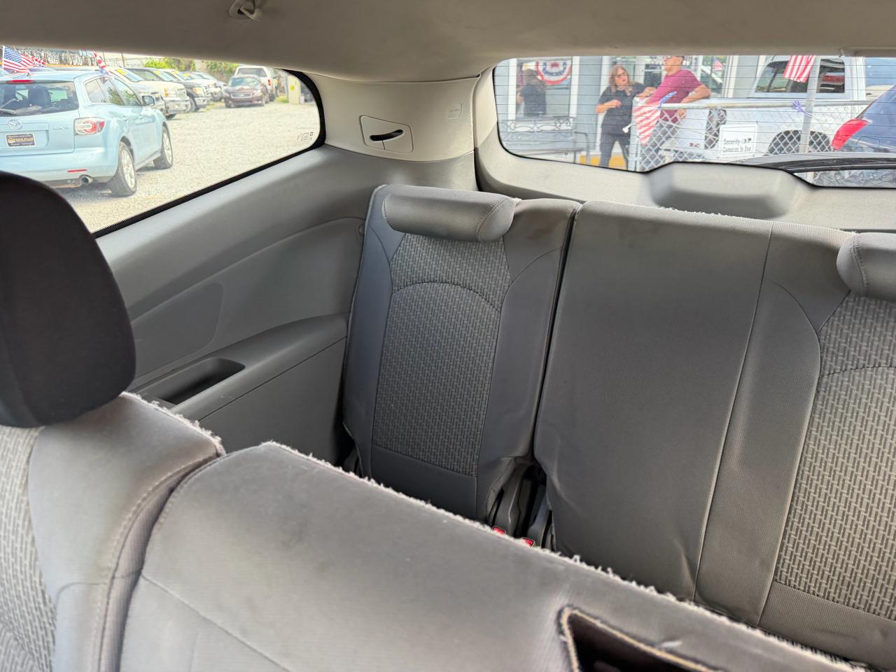 Chevrolet Traverse LS FWD 2011