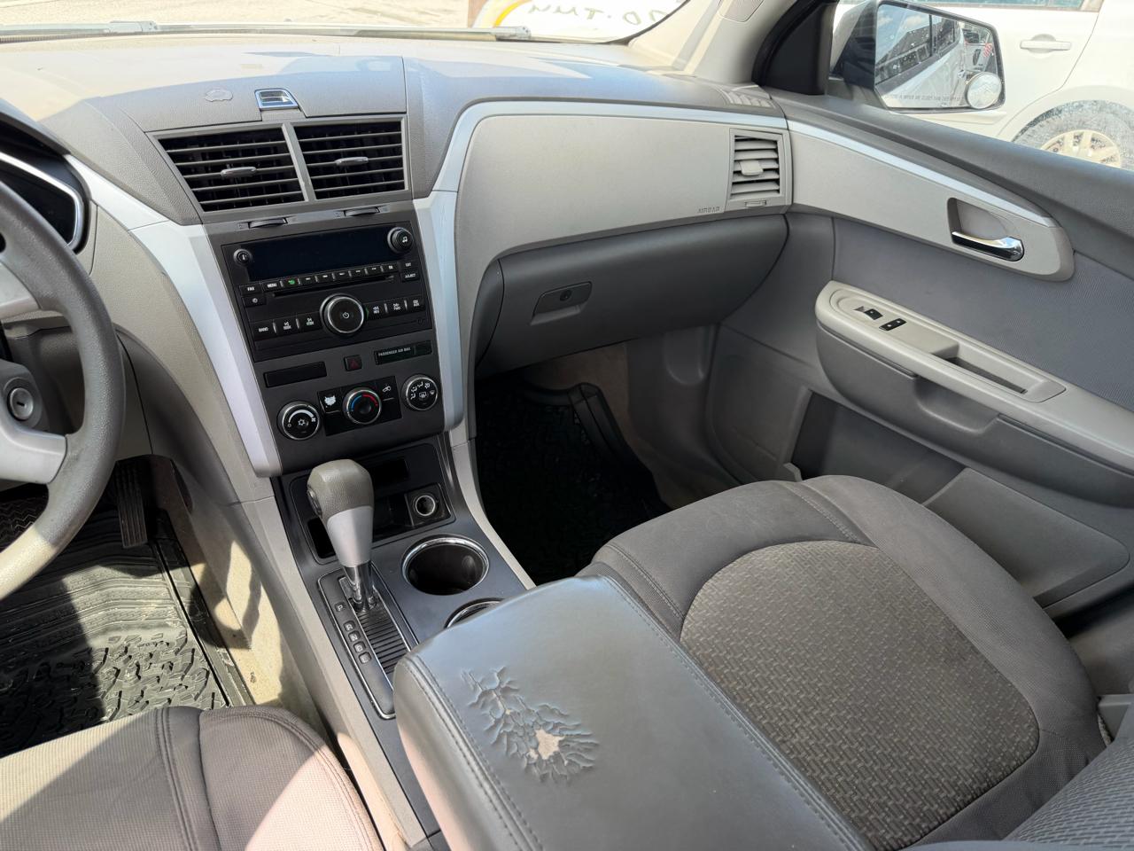 Chevrolet Traverse LS FWD 2011