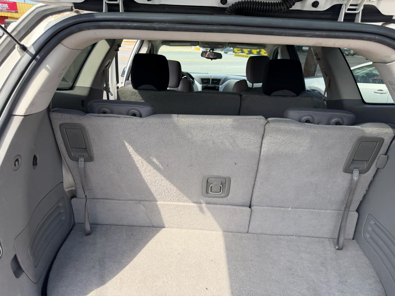 Chevrolet Traverse LS FWD 2011