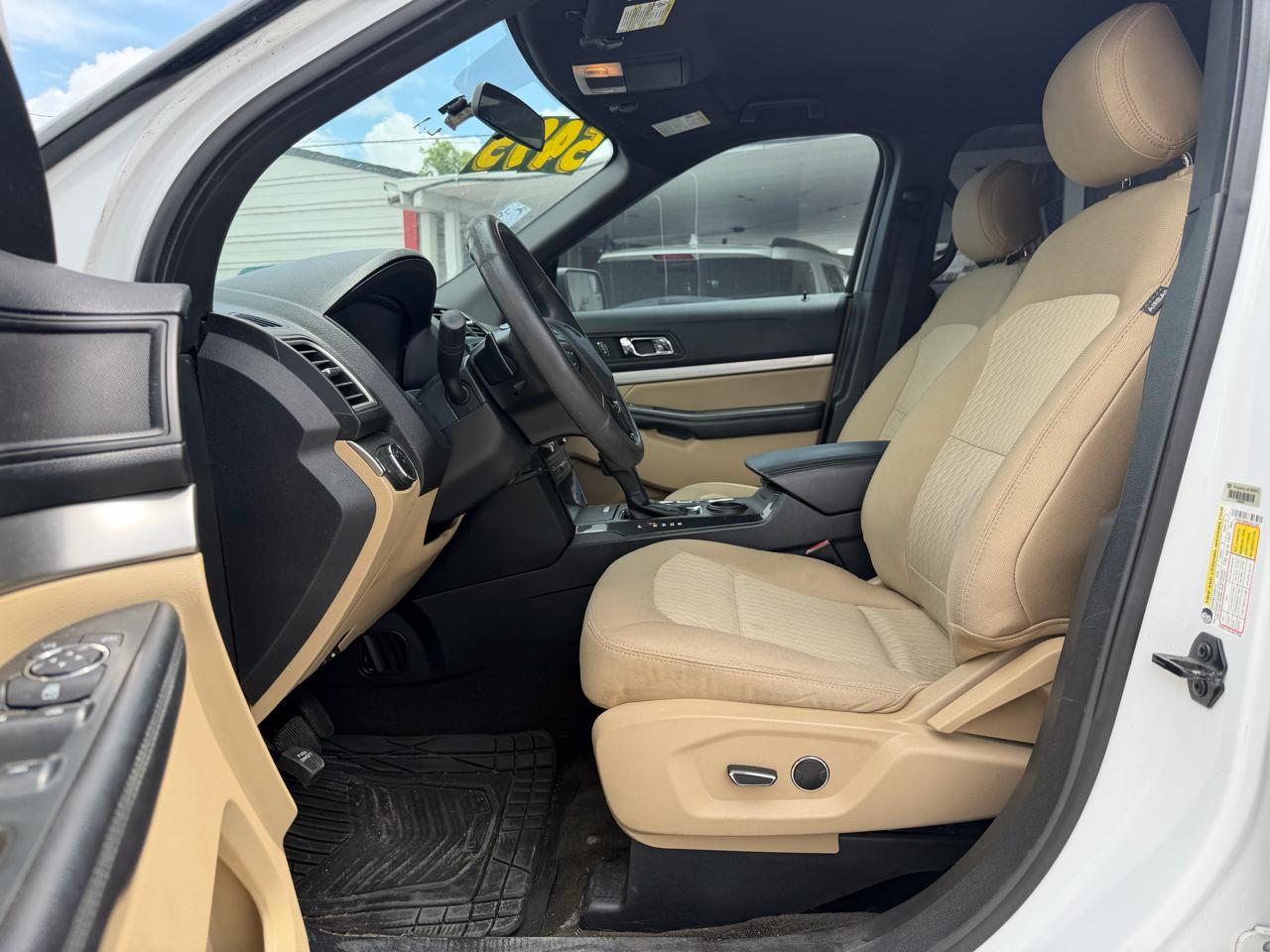 Ford Explorer Base FWD 2016