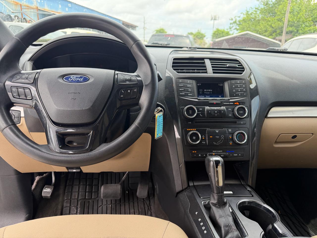 Ford Explorer Base FWD 2016