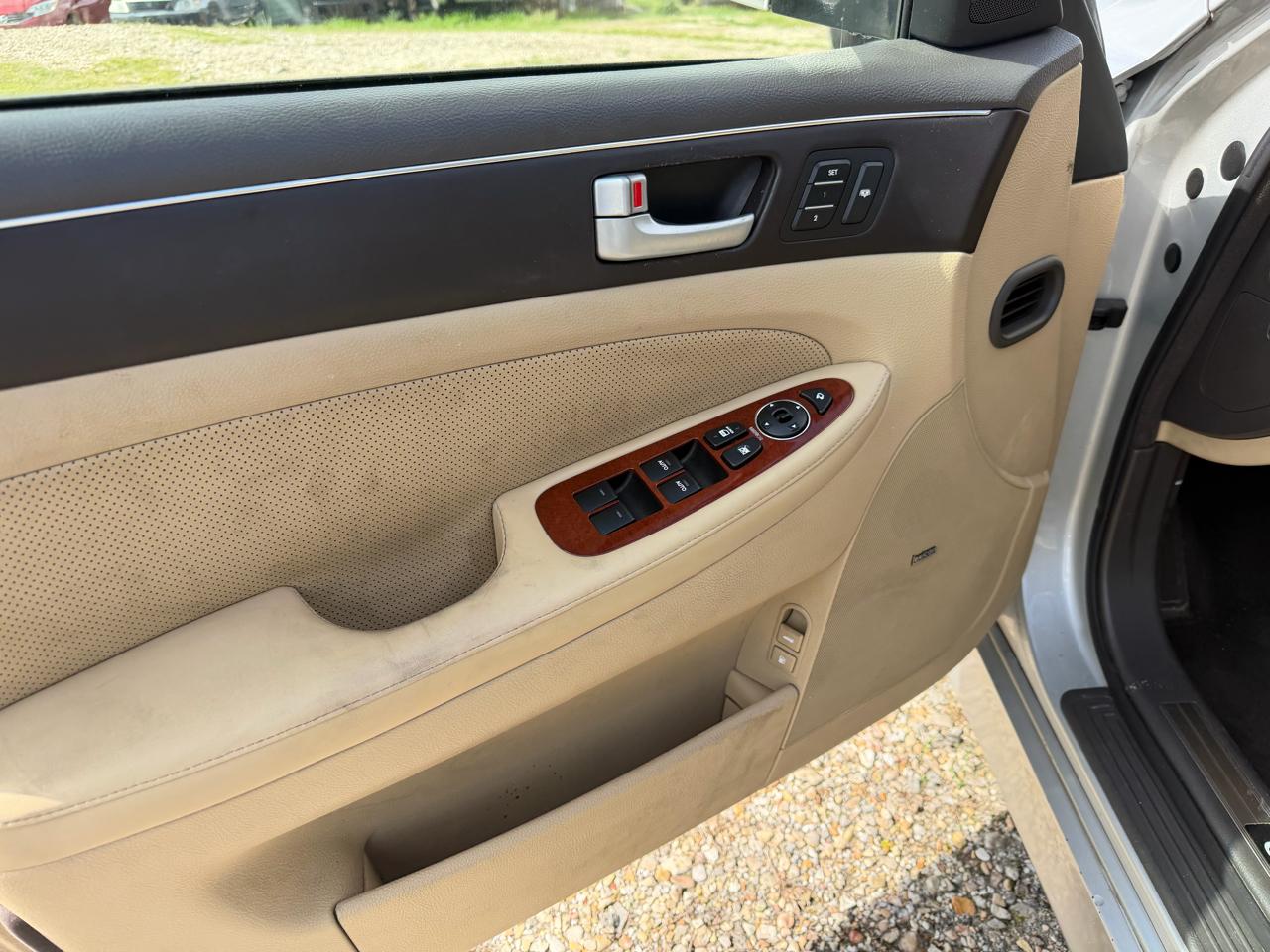 Hyundai Genesis 4.6L 2012