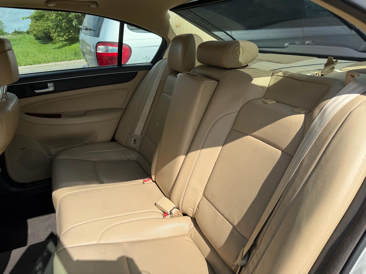 Hyundai Genesis 4.6L 2012