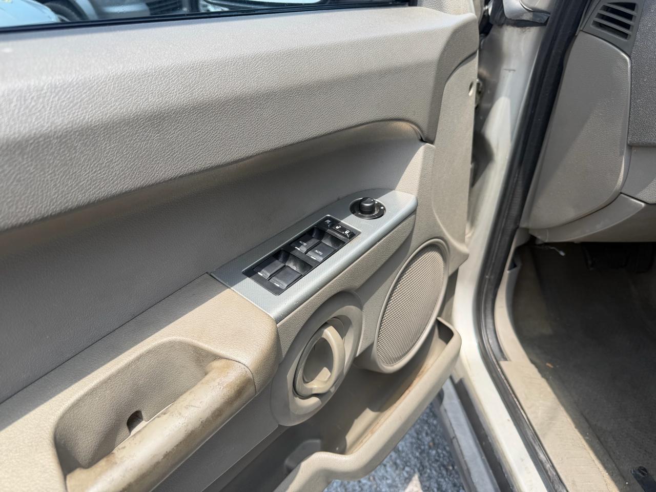 Jeep Commander Sport 4WD 2007