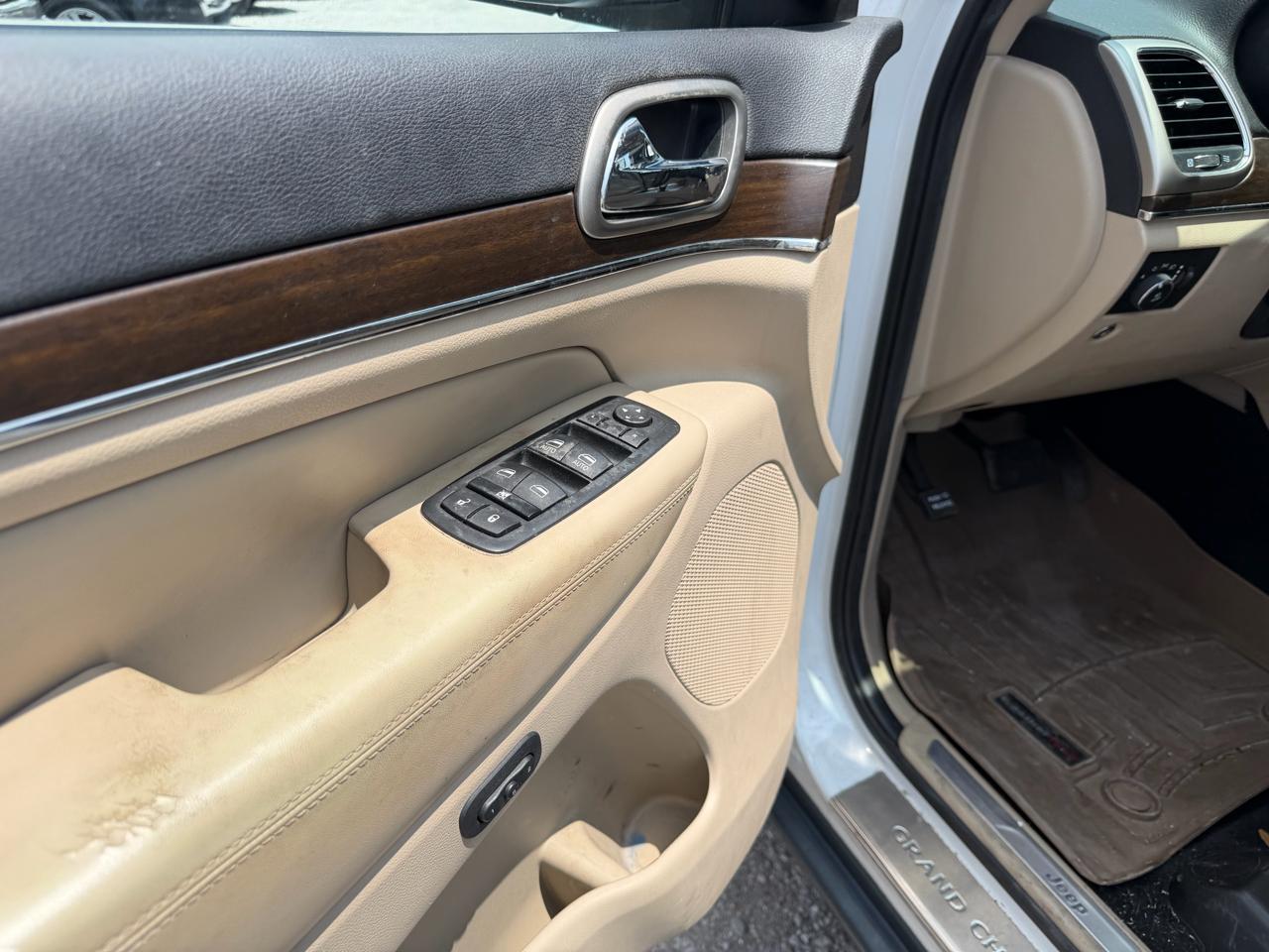 Jeep Grand Cherokee Limited 2WD 2015