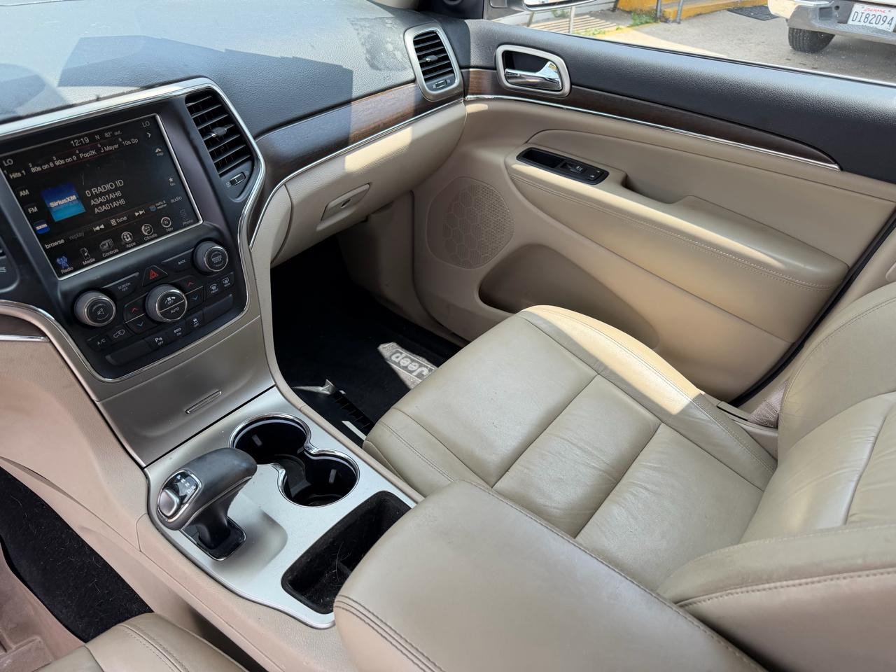 Jeep Grand Cherokee Limited 2WD 2015