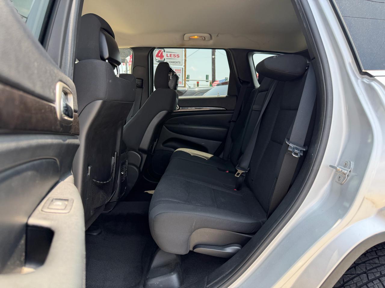 Jeep Grand Cherokee Laredo 2WD 2013