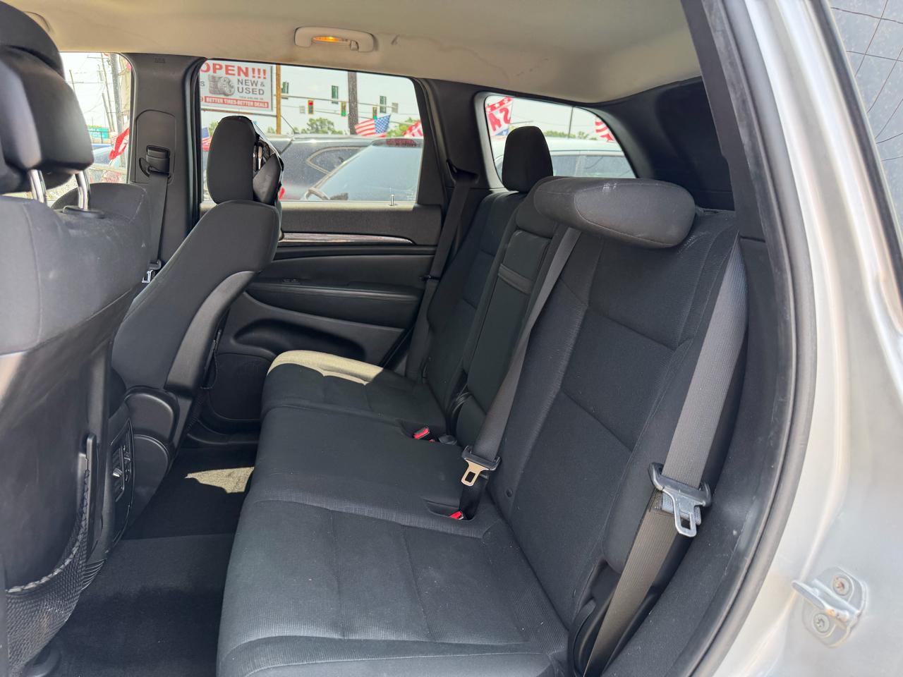 Jeep Grand Cherokee Laredo 2WD 2013