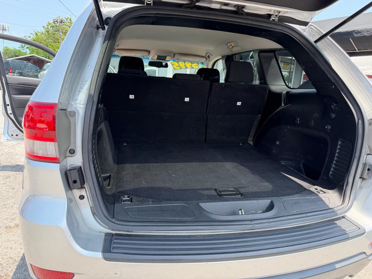 Jeep Grand Cherokee Laredo 2WD 2013