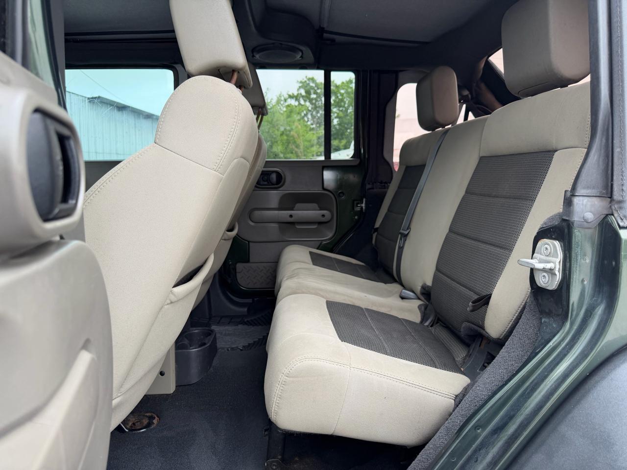 Jeep Wrangler Unlimited Sport 4WD 2010