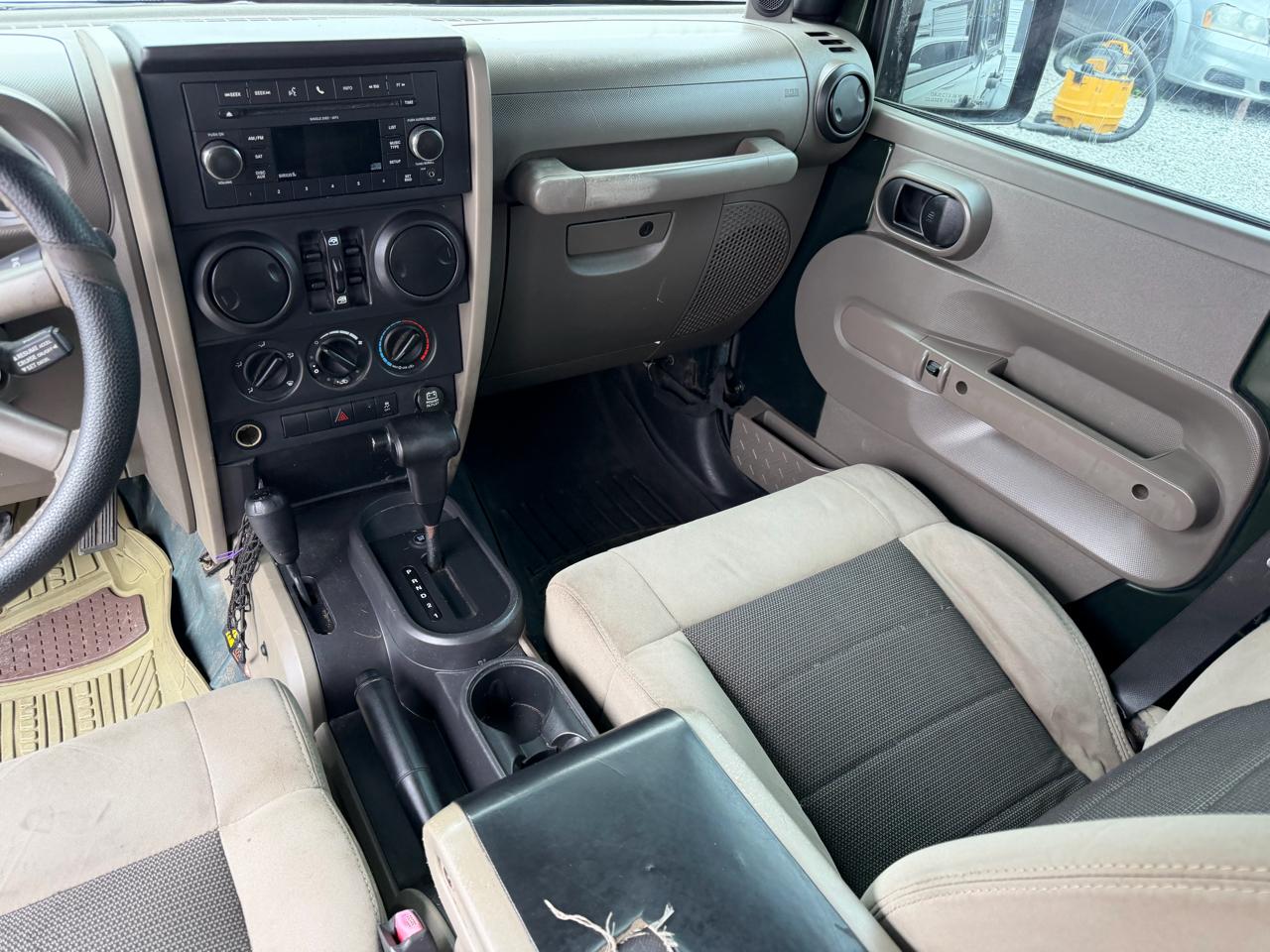 Jeep Wrangler Unlimited Sport 4WD 2010