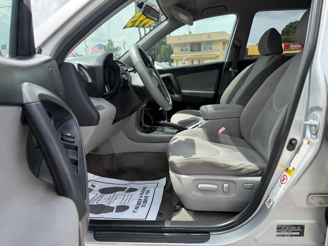 Toyota RAV4 Limited V6 2WD with 3rd Row 2007