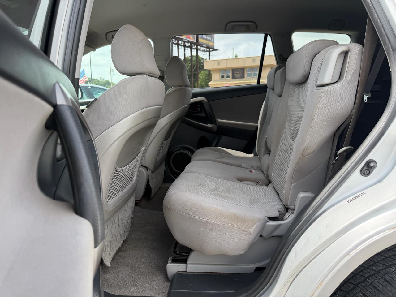 Toyota RAV4 Limited V6 2WD with 3rd Row 2007