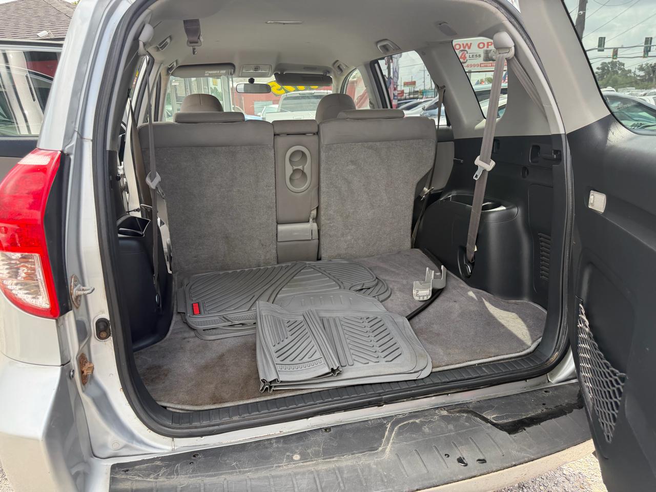 Toyota RAV4 Limited V6 2WD with 3rd Row 2007
