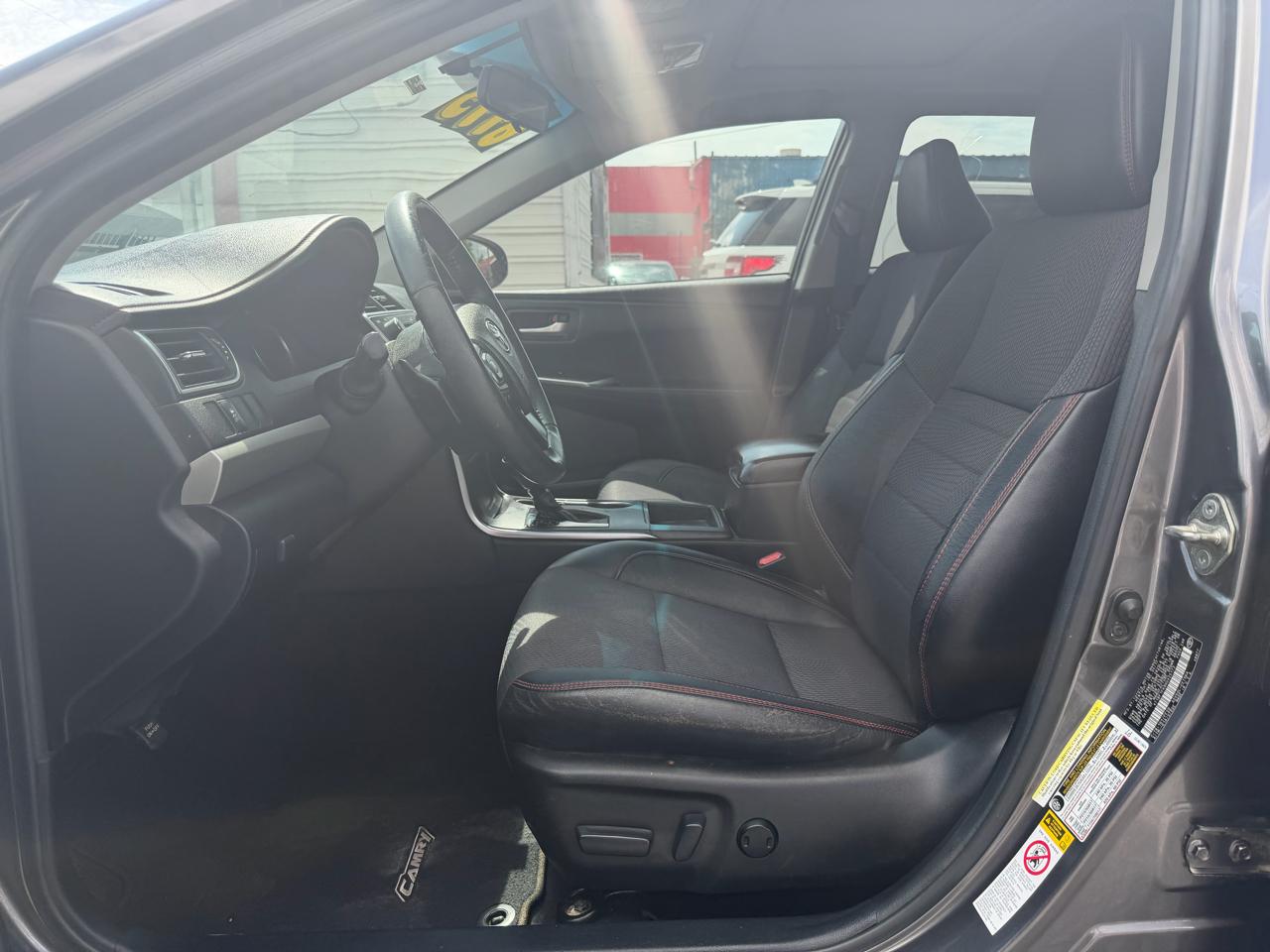 Toyota Camry SE 2017