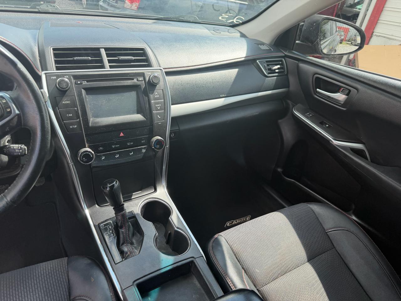 Toyota Camry SE 2017