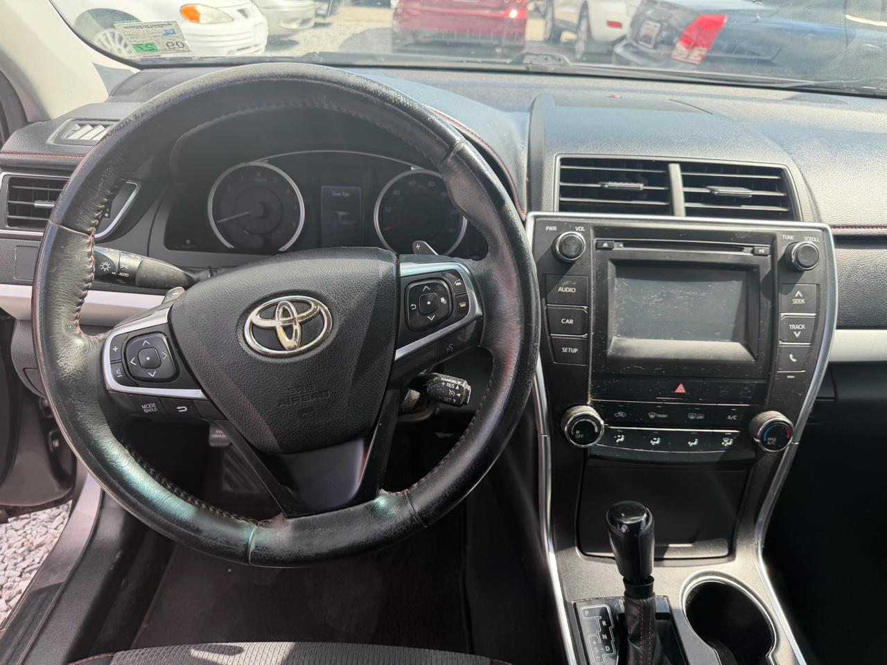 Toyota Camry SE 2017