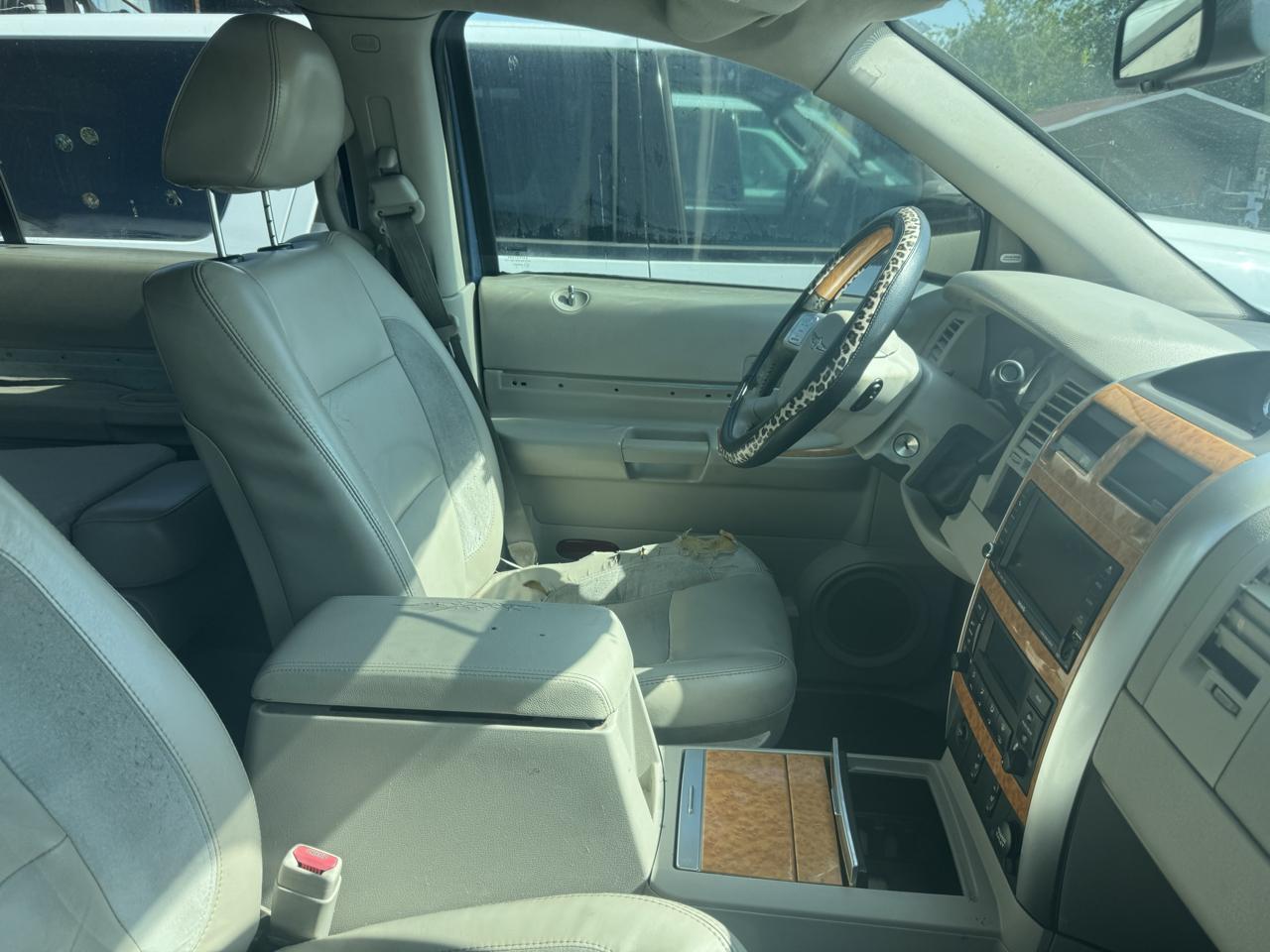 Chrysler Aspen Limited 2WD 2008