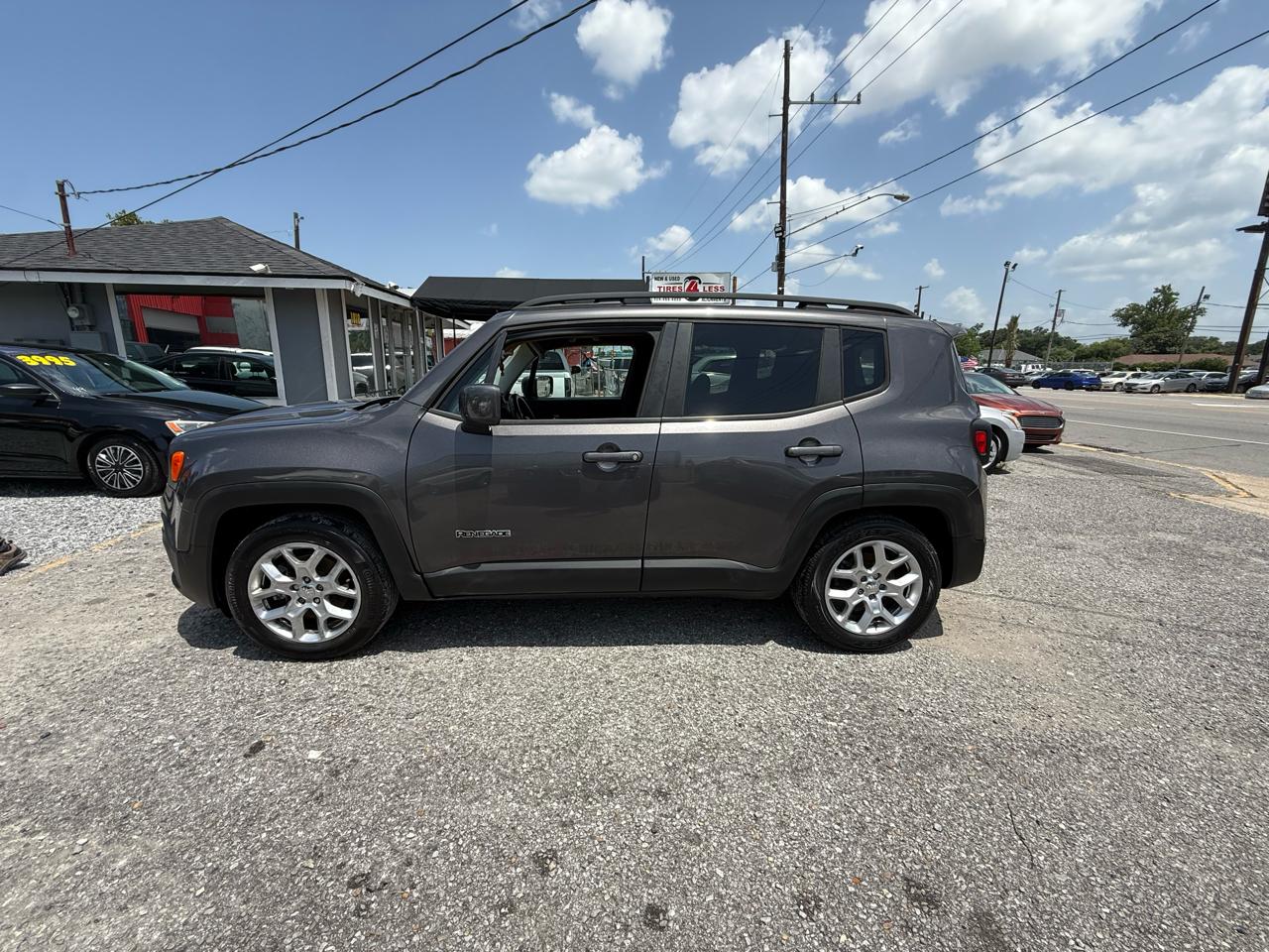 Jeep Renegade Latitude FWD 2017