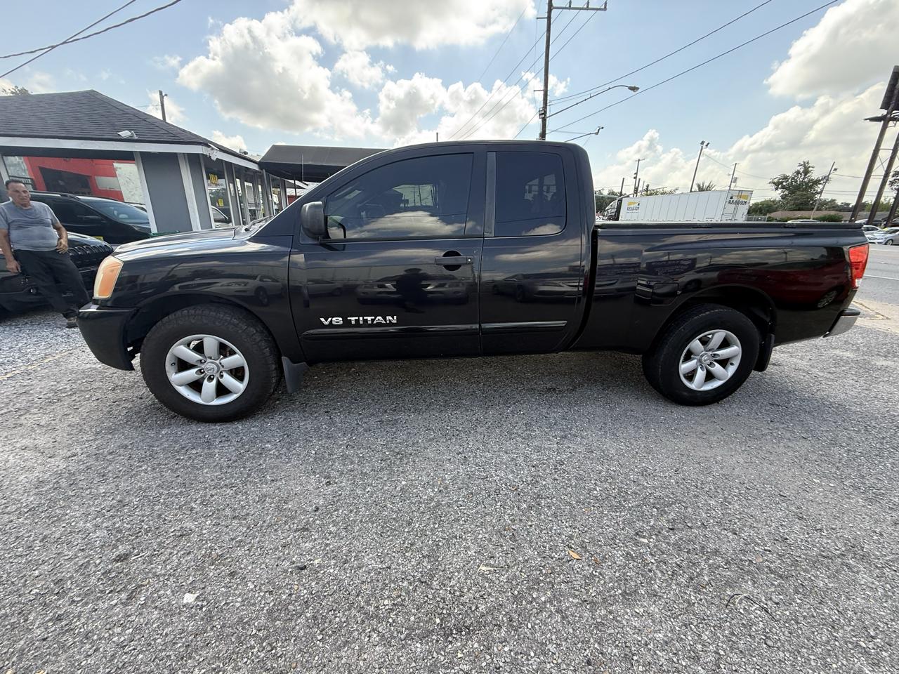 Nissan Titan SV King Cab 2WD 2011