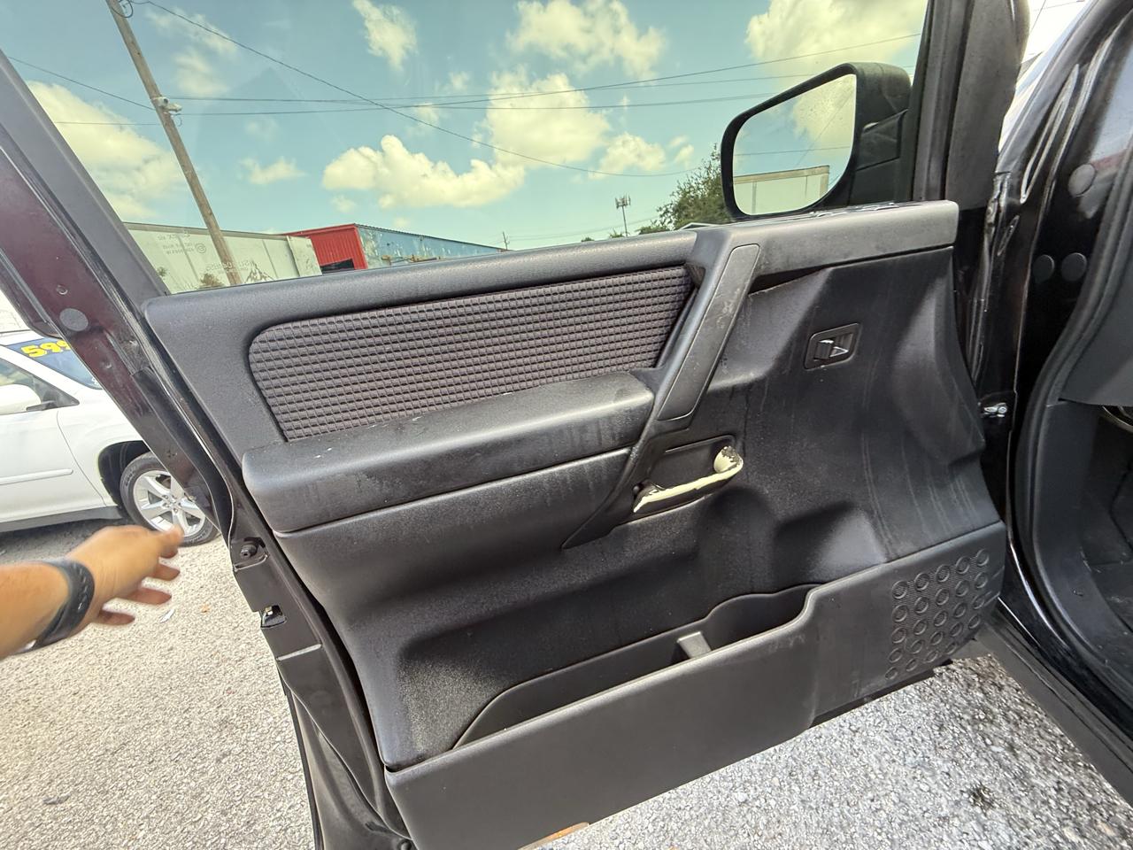 Nissan Titan SV King Cab 2WD 2011