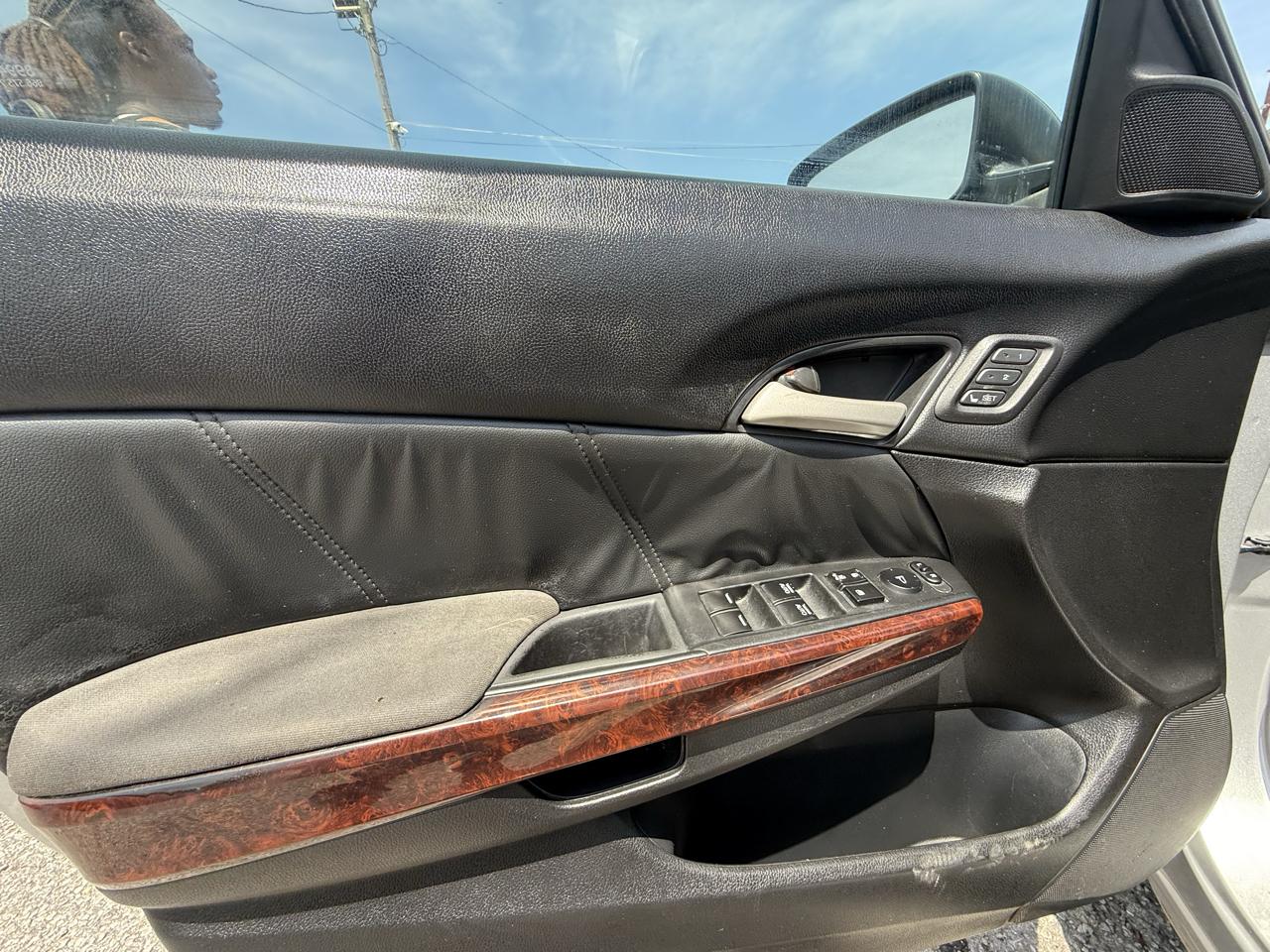 Honda Crosstour EX-L V-6 2WD w/ Navigation 2012