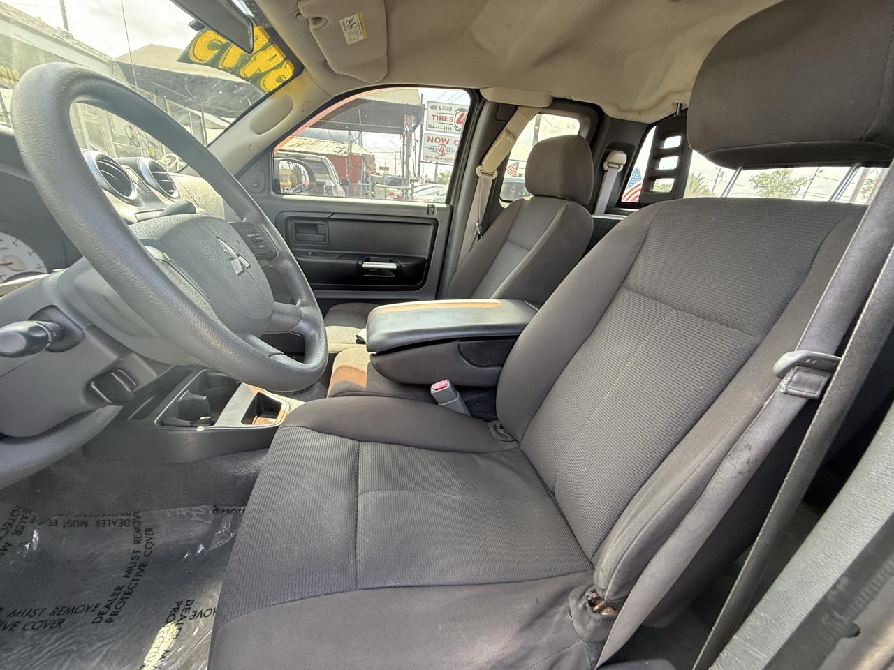Mitsubishi Raider LS Extended Cab 2WD AT 2007