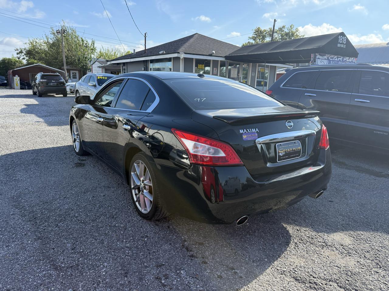 Nissan Maxima SV 2011
