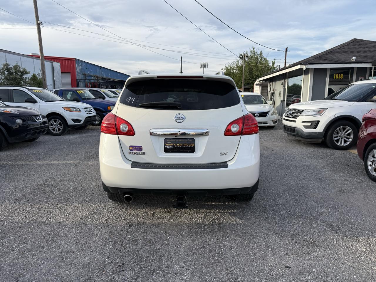 Nissan Rogue S FWD Krom Edition 2012
