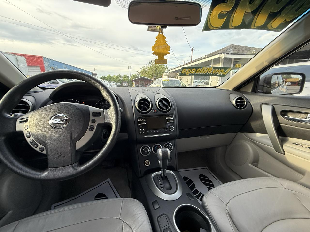 Nissan Rogue S FWD Krom Edition 2012