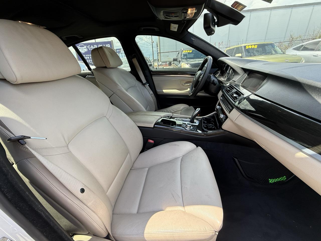 BMW 5-Series 550i 2012