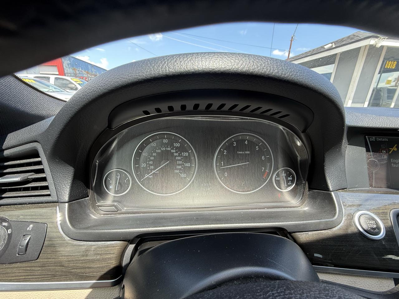 BMW 5-Series 550i 2012