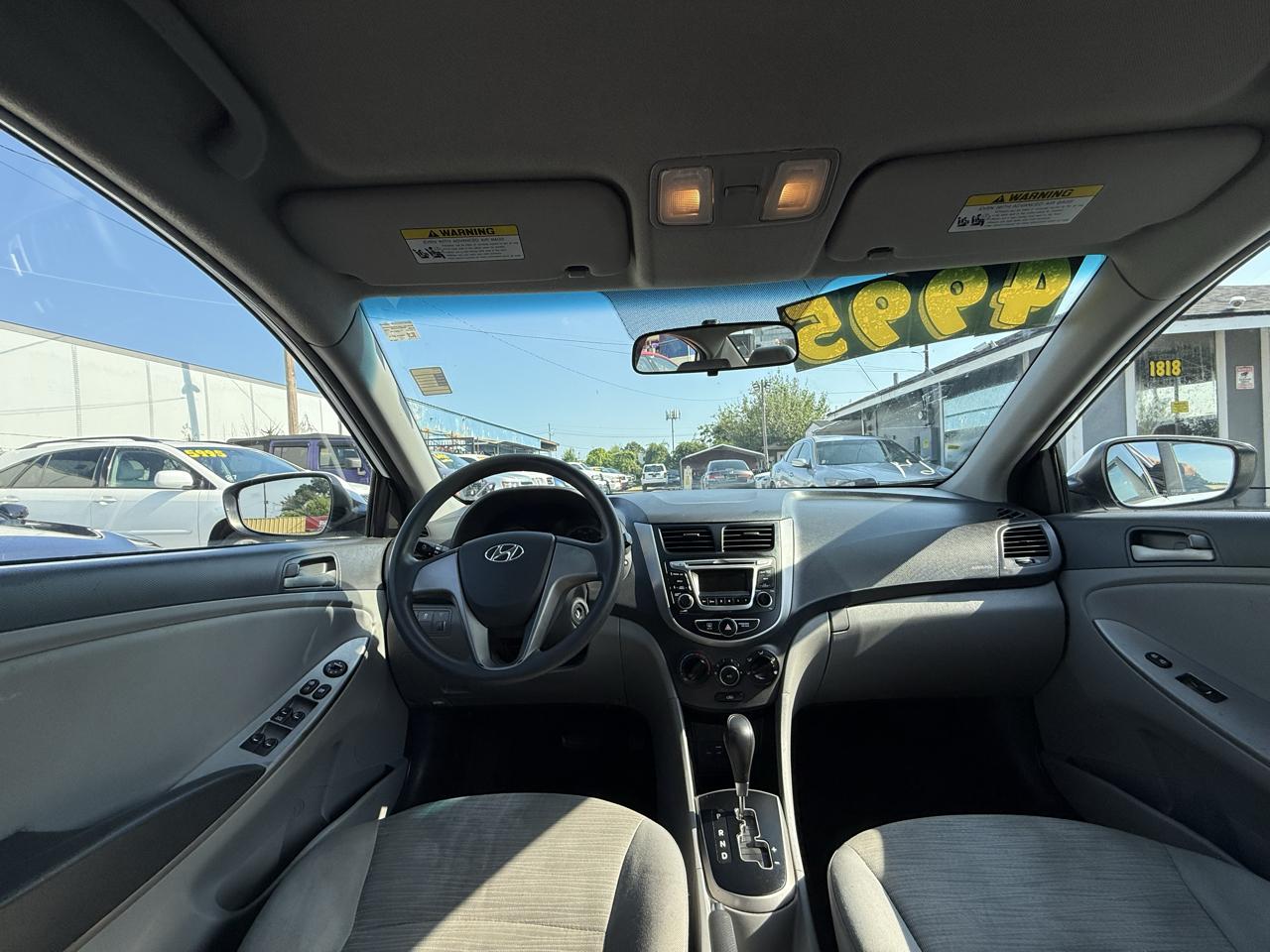 Hyundai Accent SE 4-Door 6A 2017