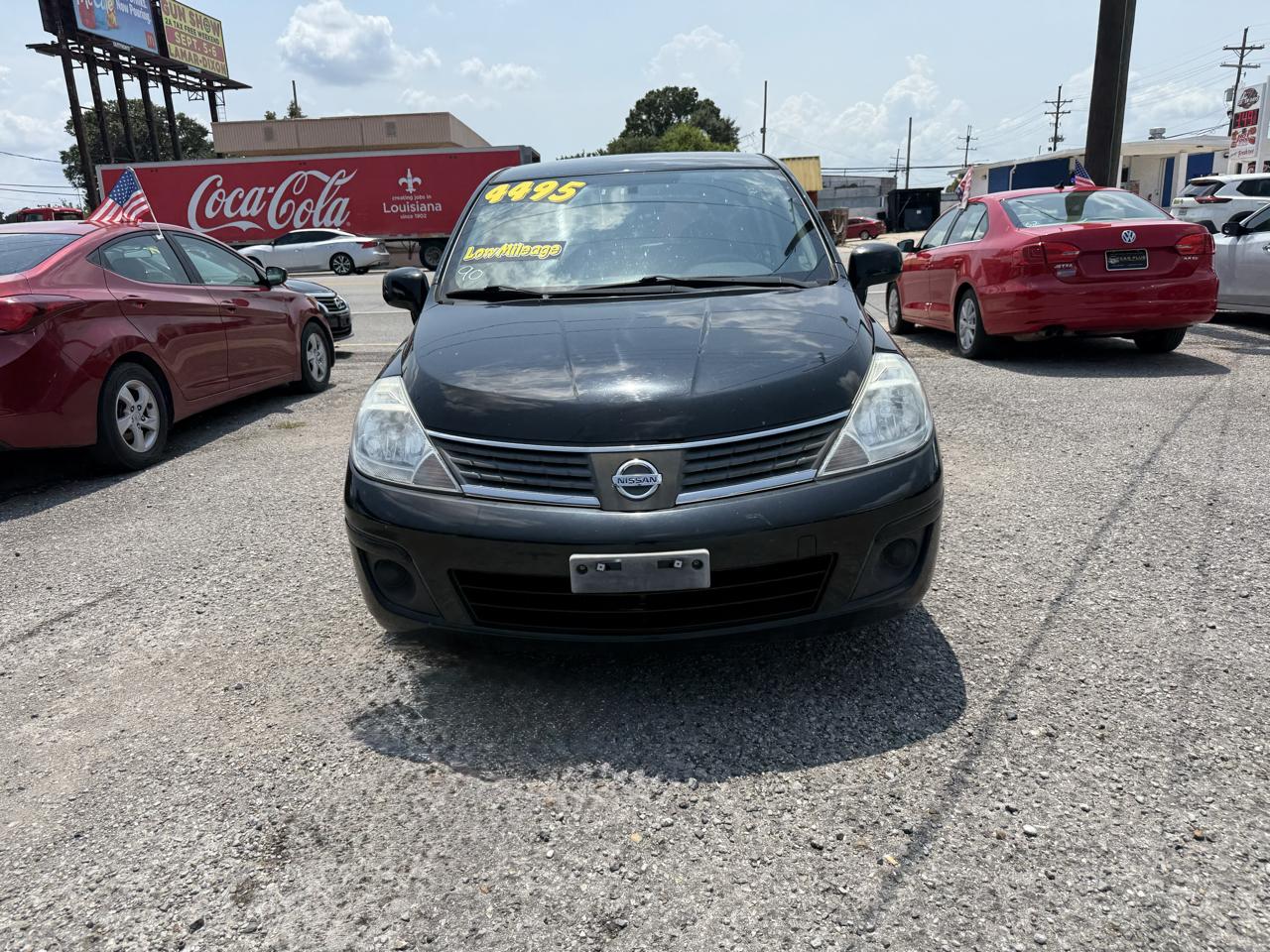 Nissan Versa 1.8 S Hatchback 2009
