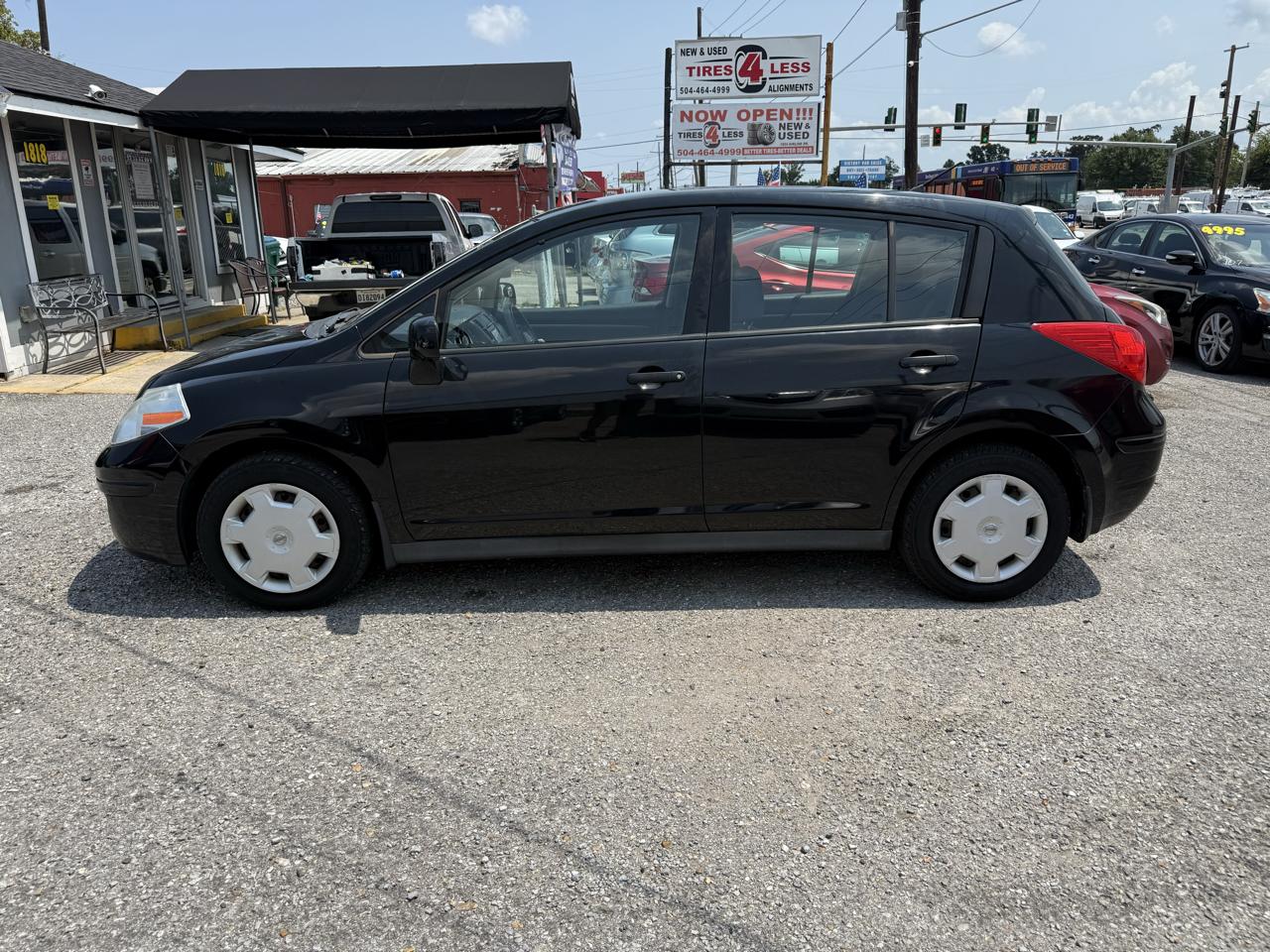 Nissan Versa 1.8 S Hatchback 2009