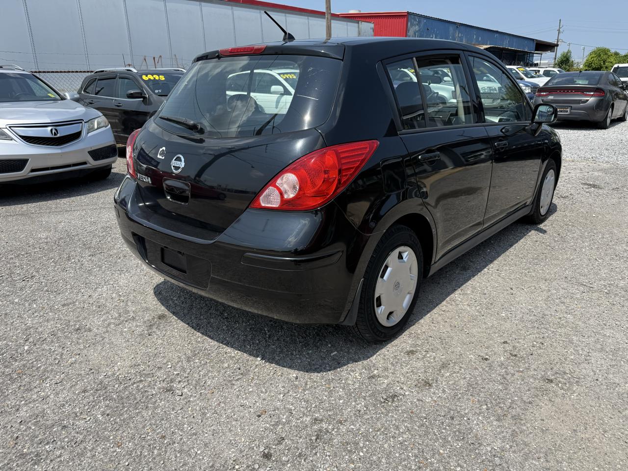 Nissan Versa 1.8 S Hatchback 2009