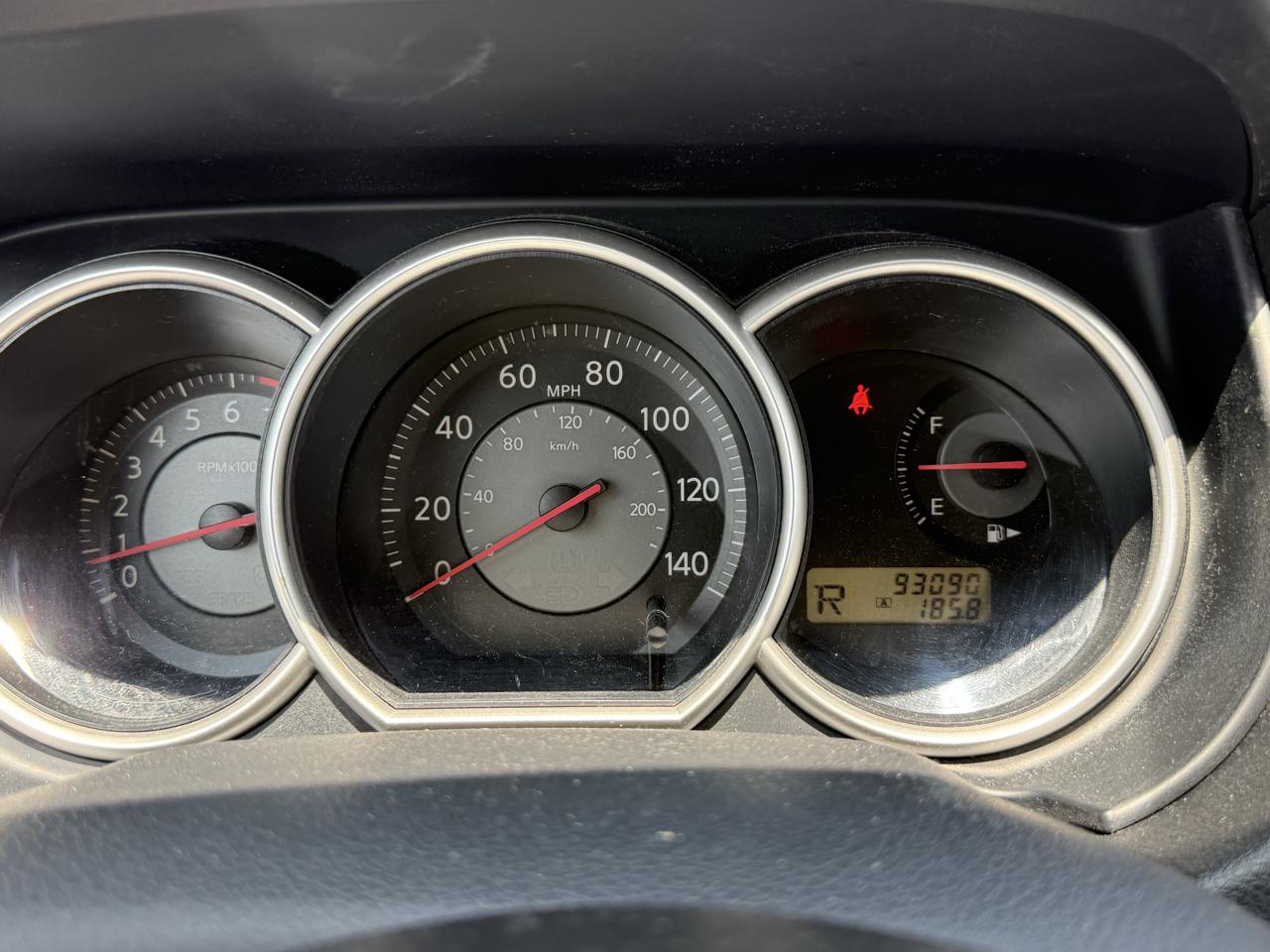 Nissan Versa 1.8 S Hatchback 2009