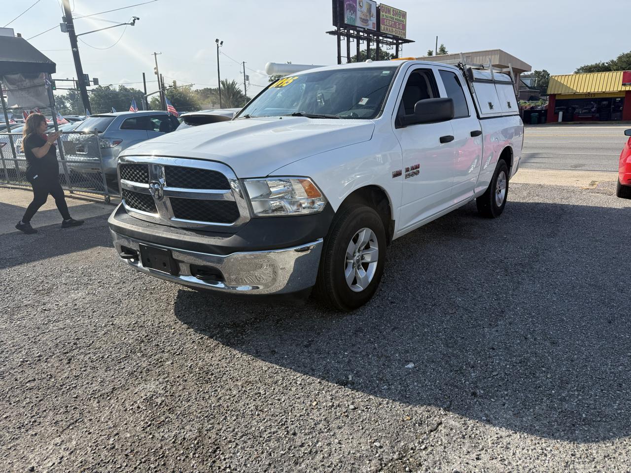 RAM 1500 Tradesman Quad Cab 4WD 2015