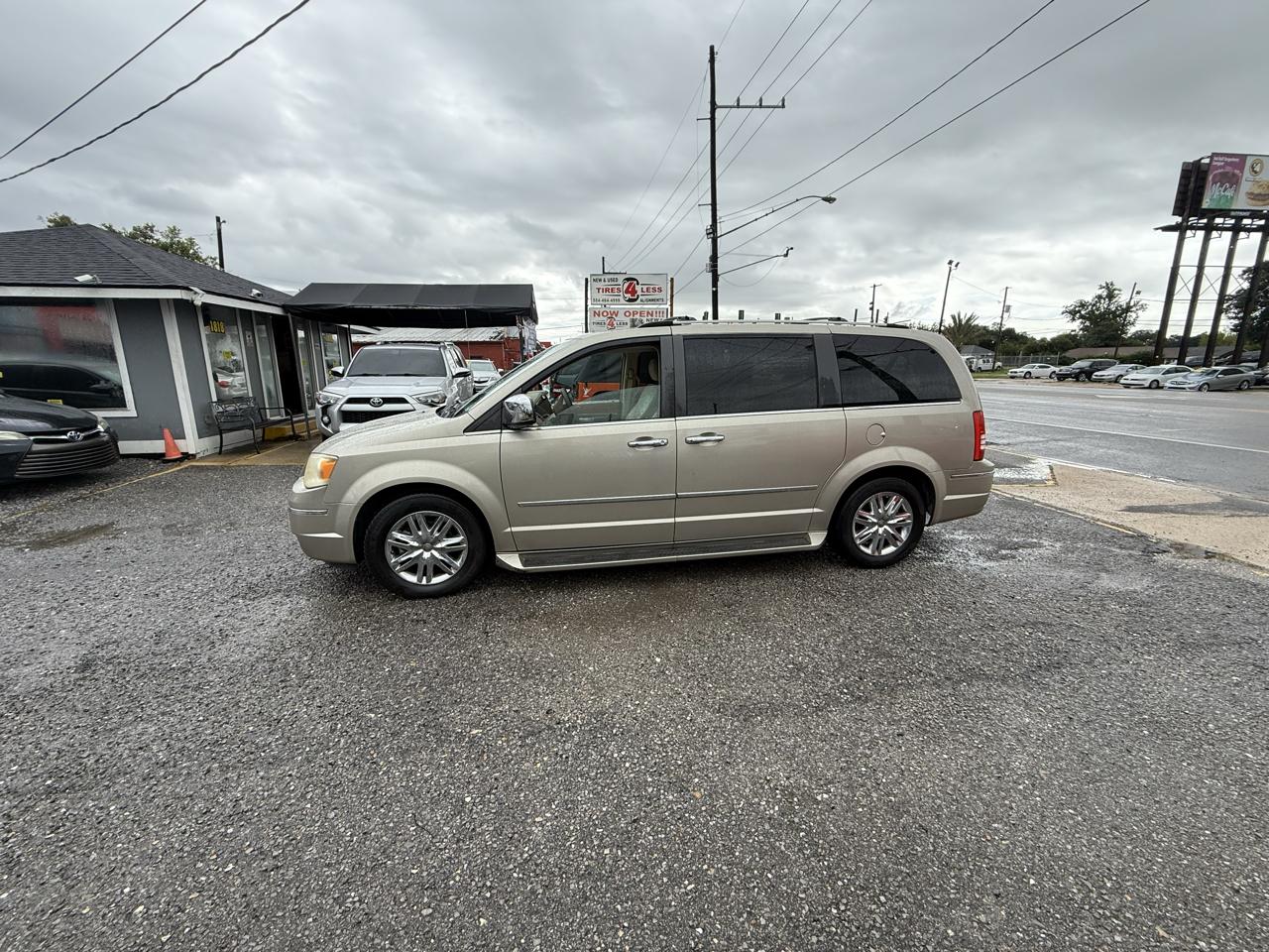 Chrysler Town & Country Limited 2009