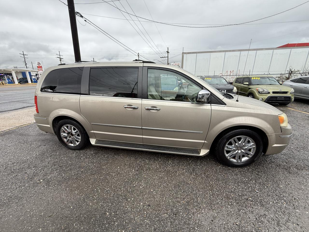 Chrysler Town & Country Limited 2009