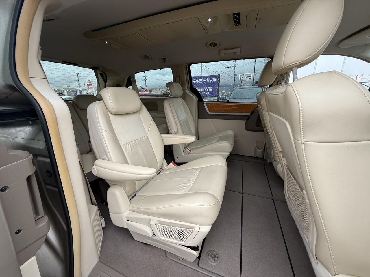 Chrysler Town & Country Limited 2009