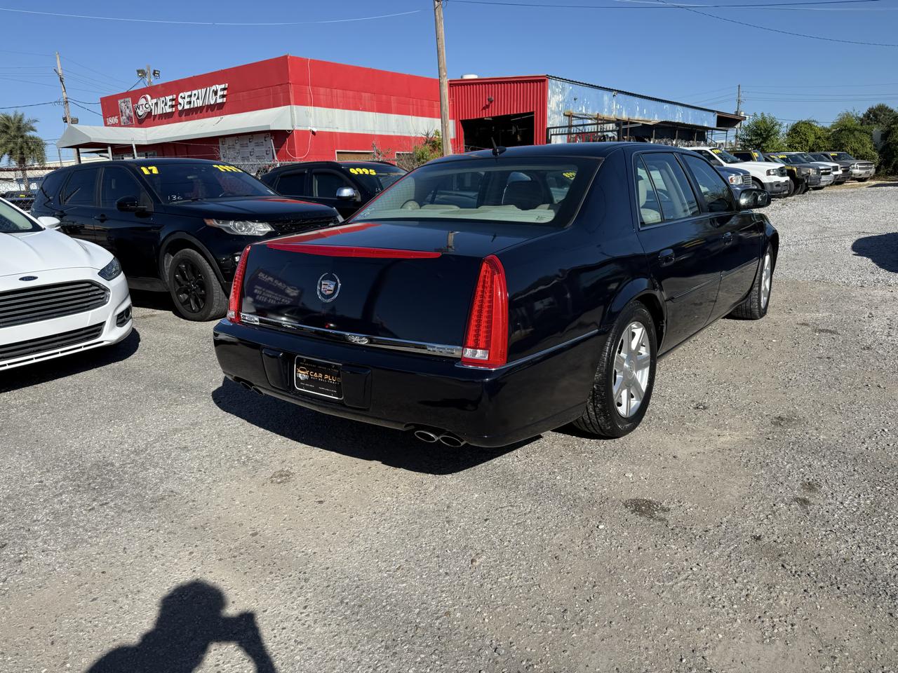 Cadillac DTS Sedan 2007
