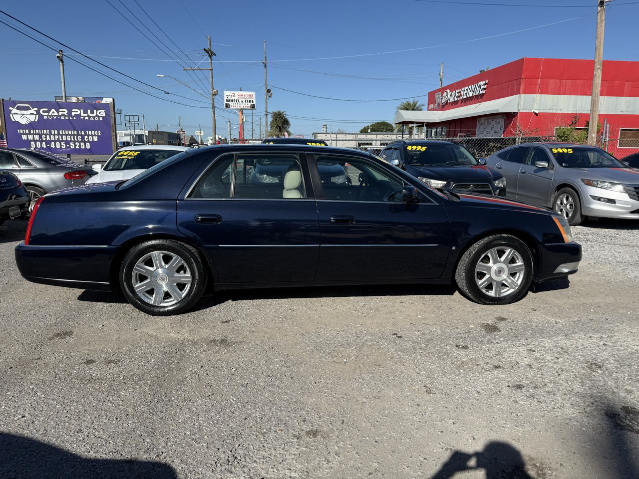 Cadillac DTS Sedan 2007