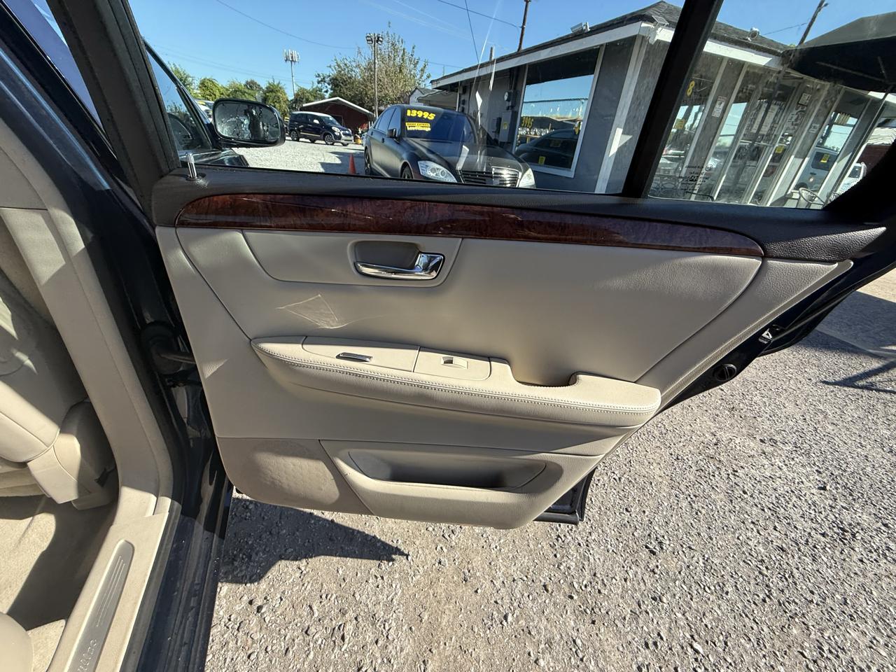 Cadillac DTS Sedan 2007
