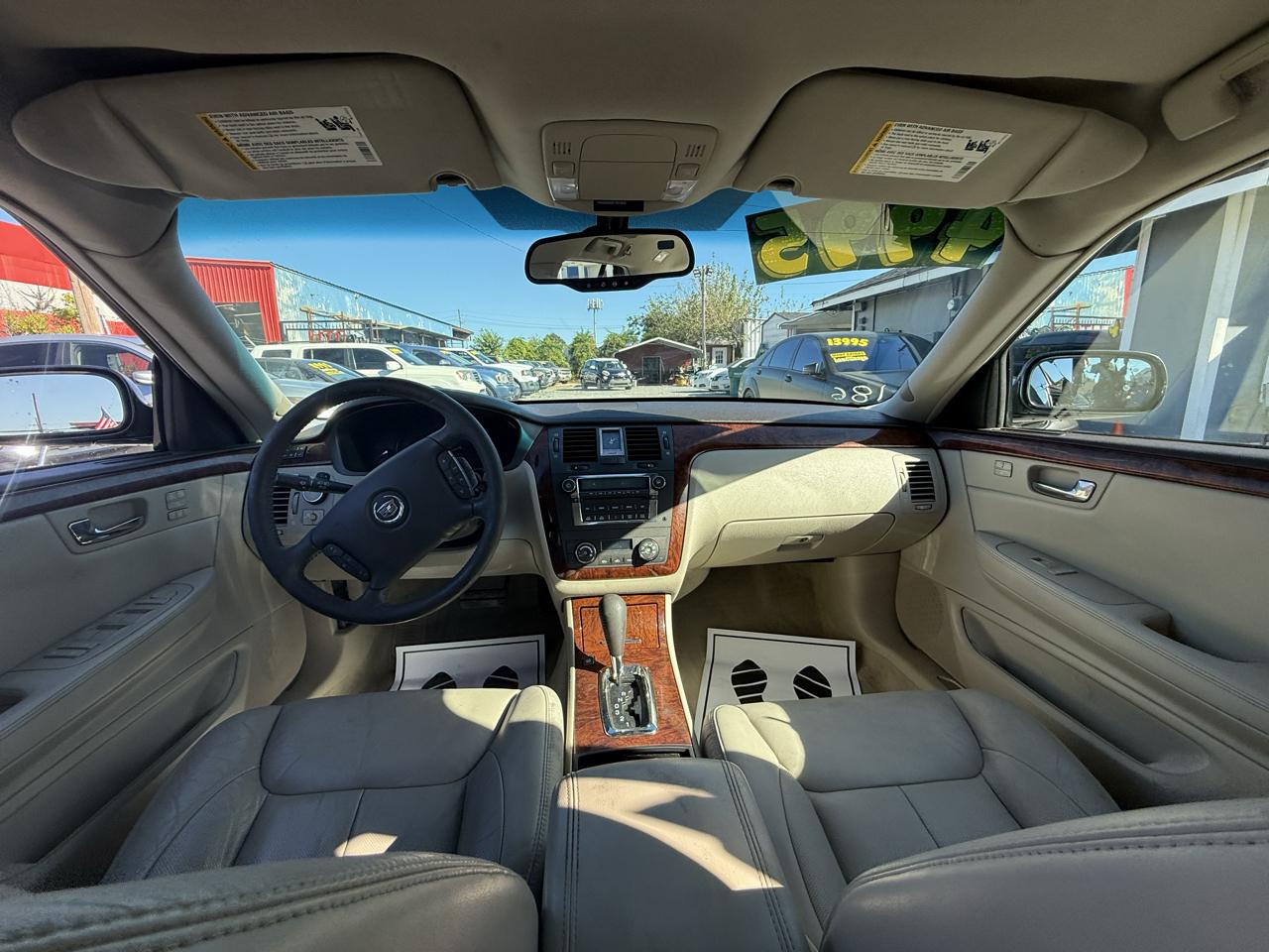 Cadillac DTS Sedan 2007