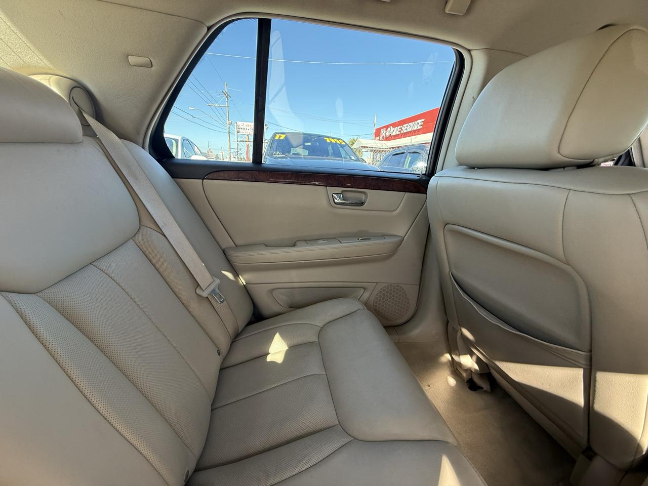 Cadillac DTS Sedan 2007