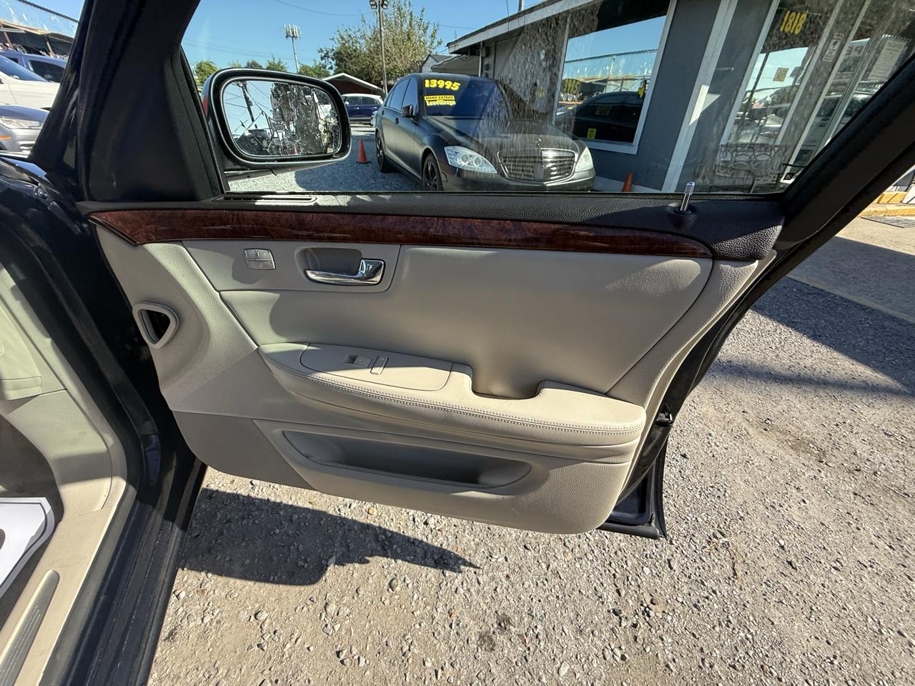 Cadillac DTS Sedan 2007