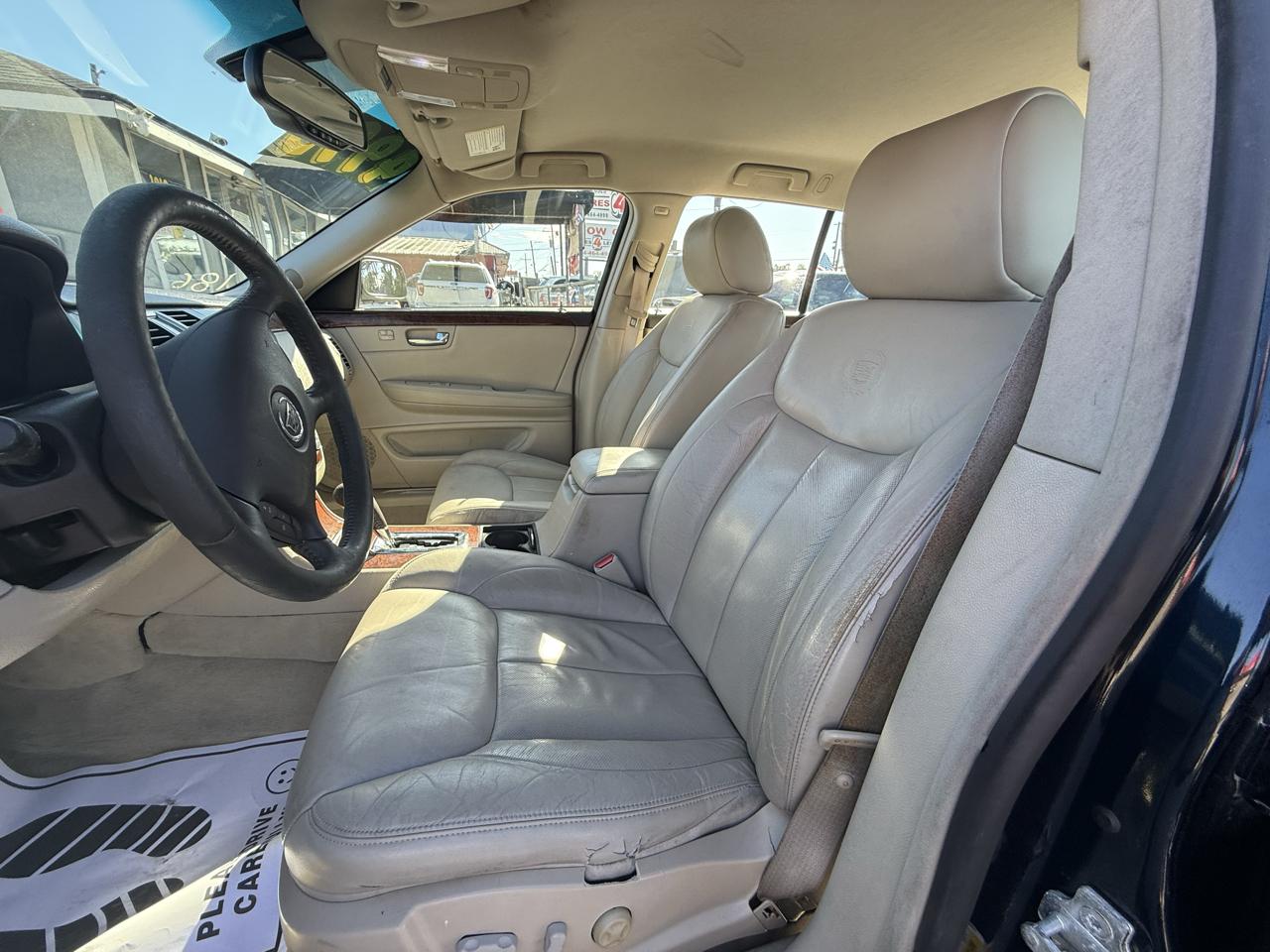 Cadillac DTS Sedan 2007