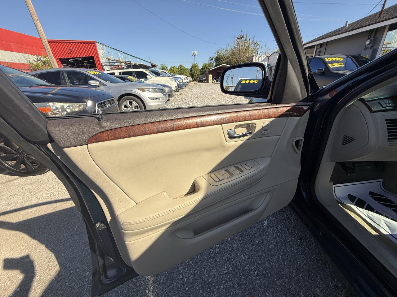 Cadillac DTS Sedan 2007