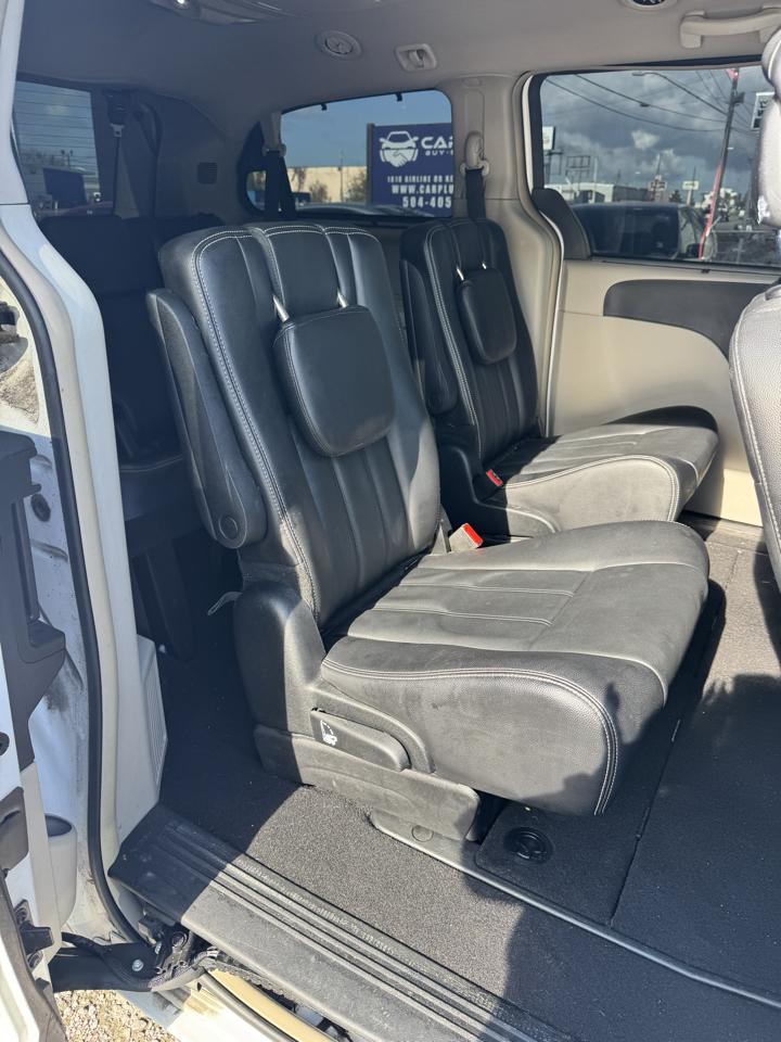 Chrysler Town & Country Touring 2014